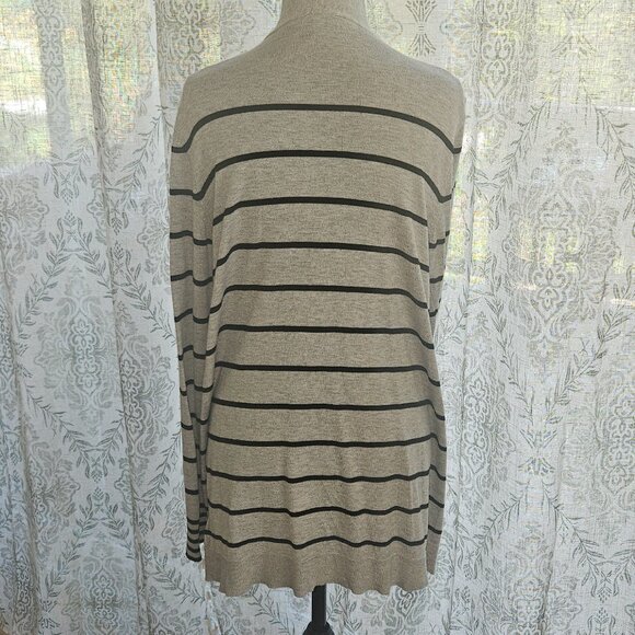 Light black striped long sleeve sweater - Picture 6 of 7